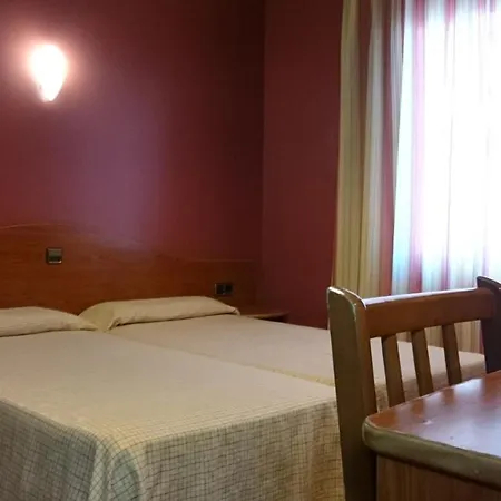 Athene Neos Hotell